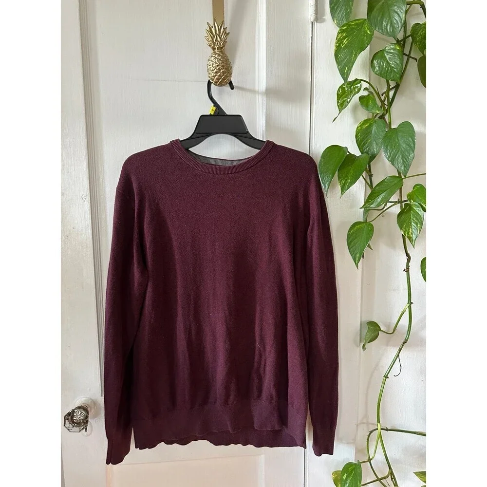 Sweater George men’s size medium maroon sweater